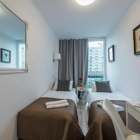 V Ajax Rondo Onz * Varsovia