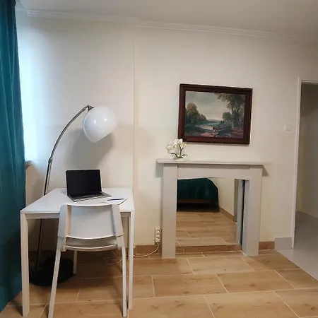 V Ajax Rondo Onz Appartement Warschau