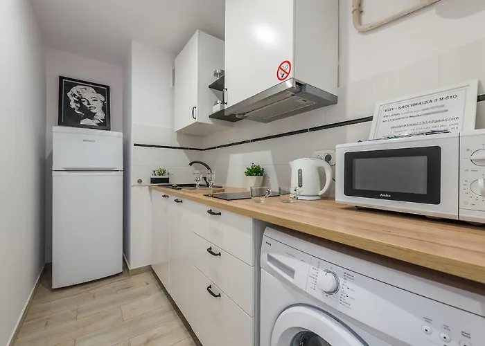 V Ajax Rondo Onz * Warschau