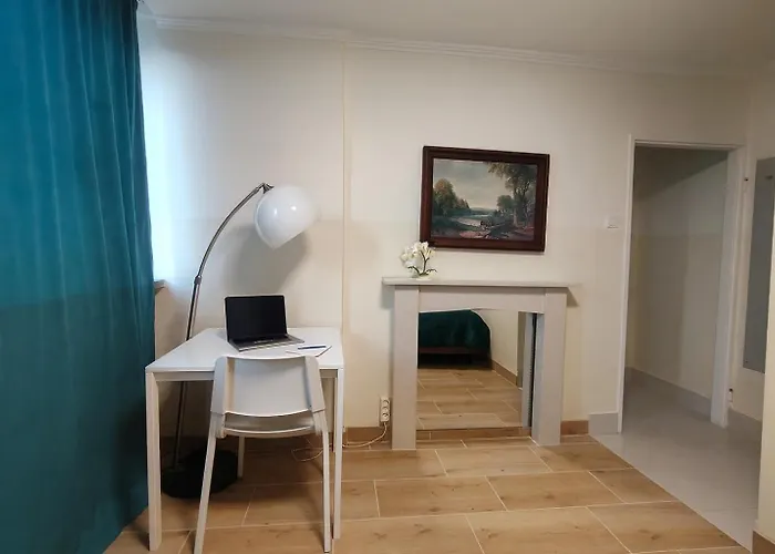 V Ajax Rondo Onz Appartement Warschau